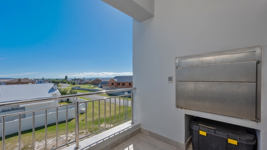 2 Bedroom Property for Sale in Struisbaai Western Cape